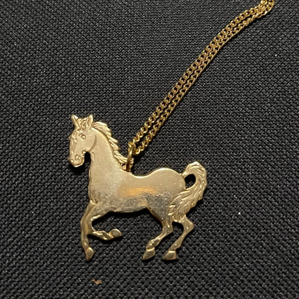 Horse necklace